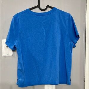 Lululemon tee shirt
